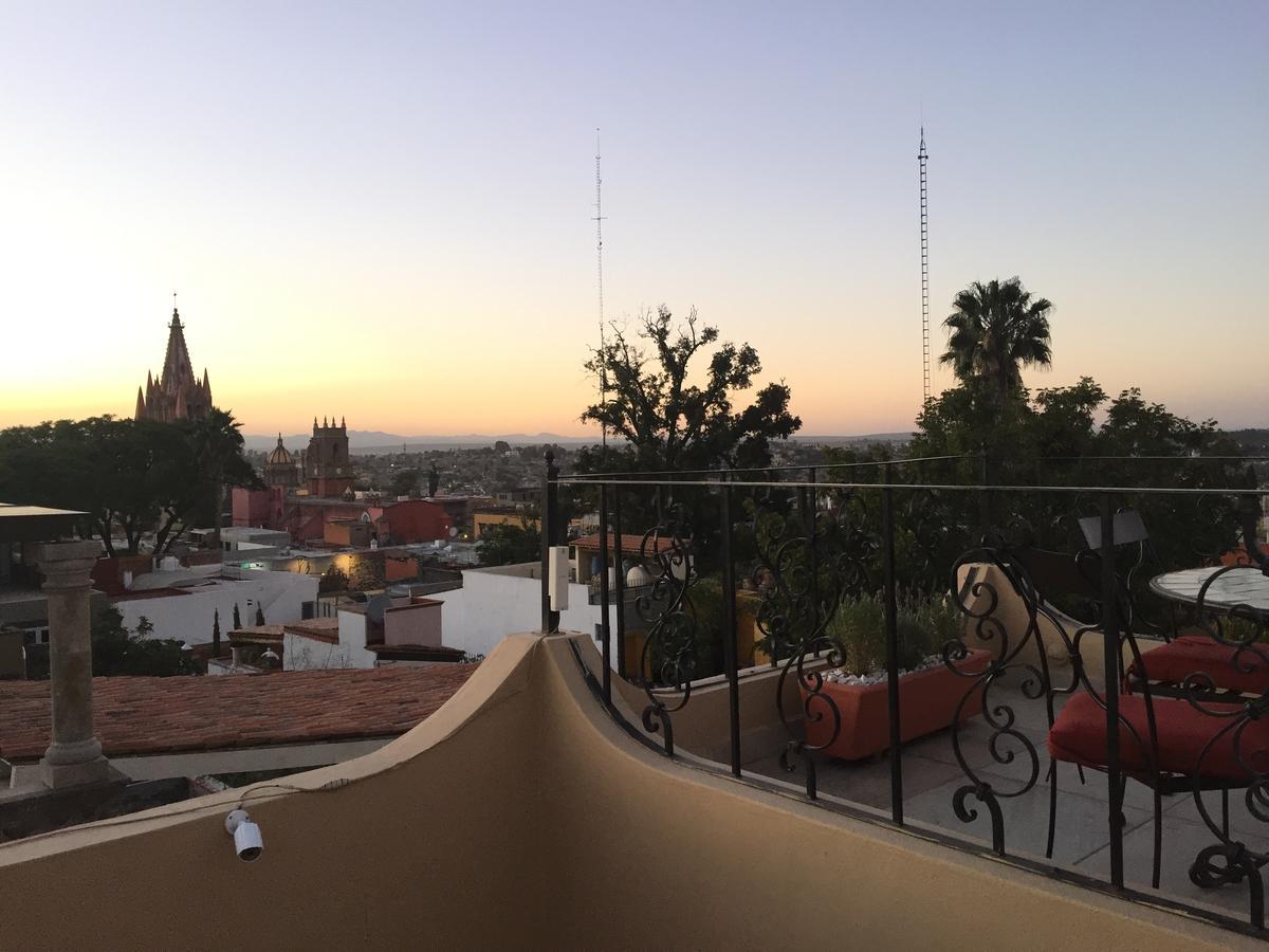 Casa Del Tio Hotel Boutique San Miguel de Allende Exterior photo View of the city from the Hotel Las Garzas