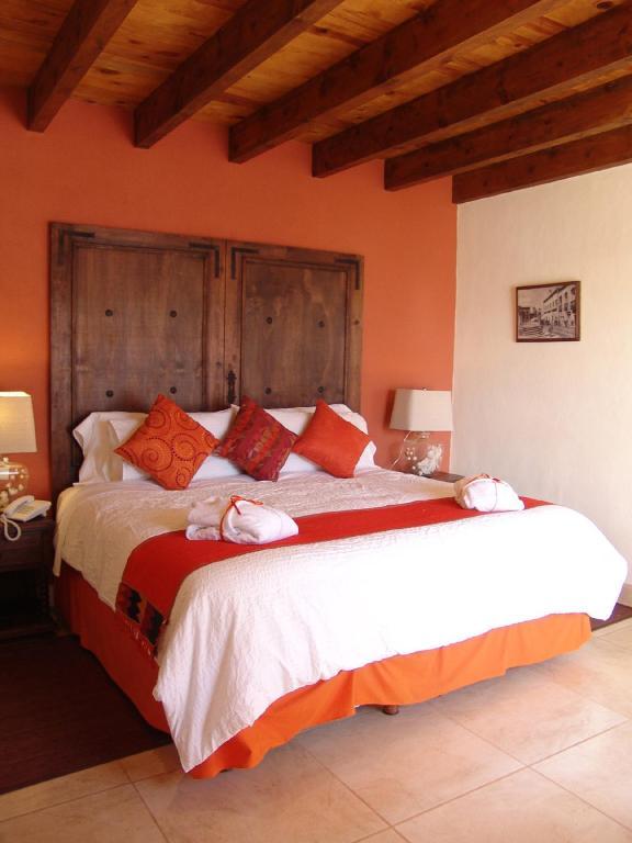 Casa Del Tio Hotel Boutique San Miguel de Allende Room photo A bedroom at Hotel San Cristóbal